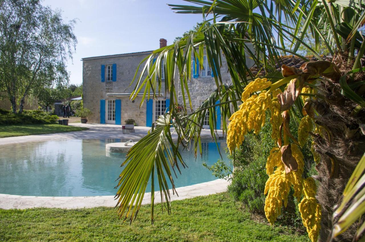 Logis Saint Leonard Dompierre-sur-Mer Exterior foto