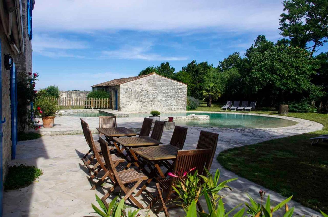 Logis Saint Leonard Dompierre-sur-Mer Exterior foto