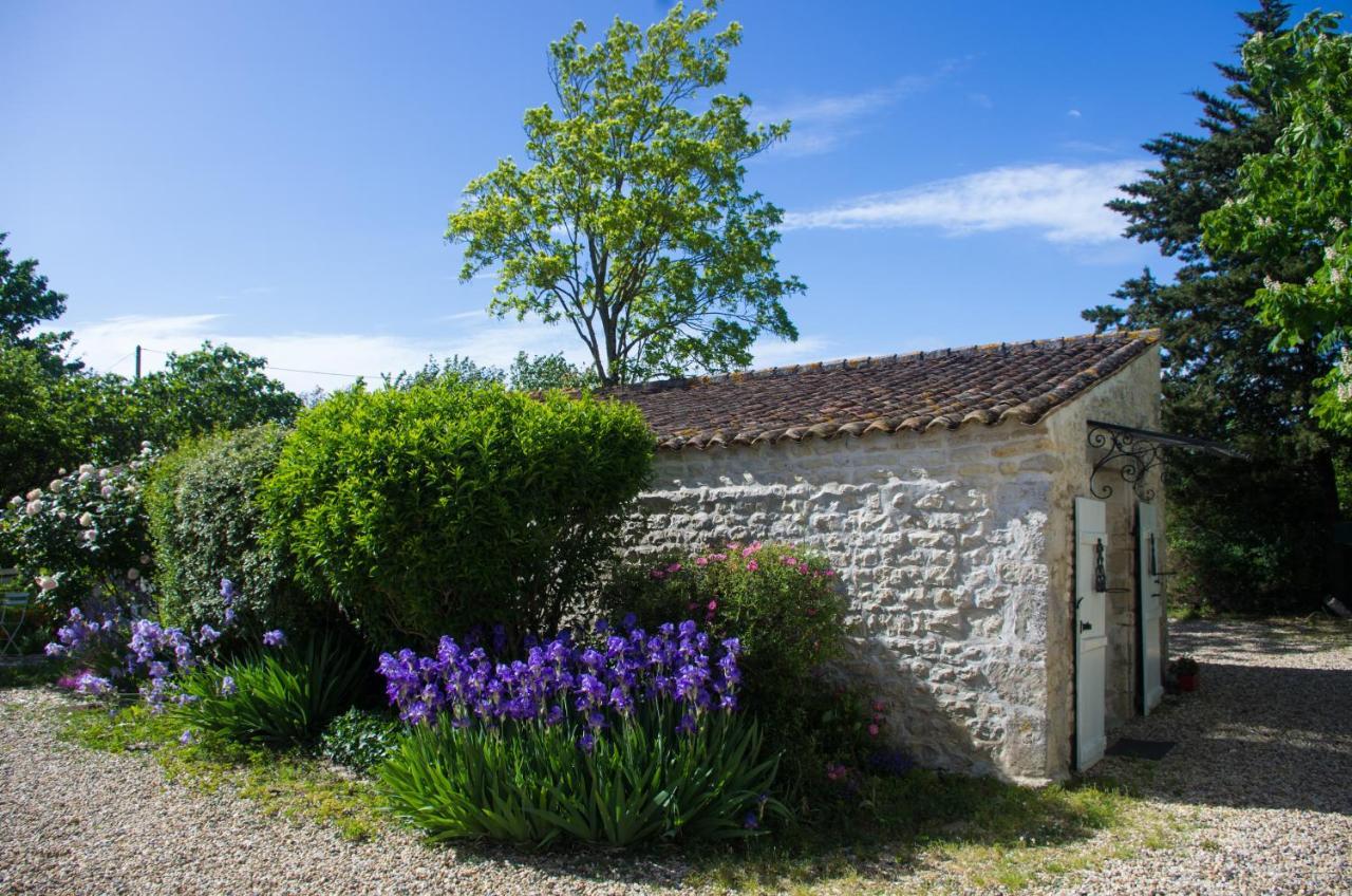 Logis Saint Leonard Dompierre-sur-Mer Exterior foto
