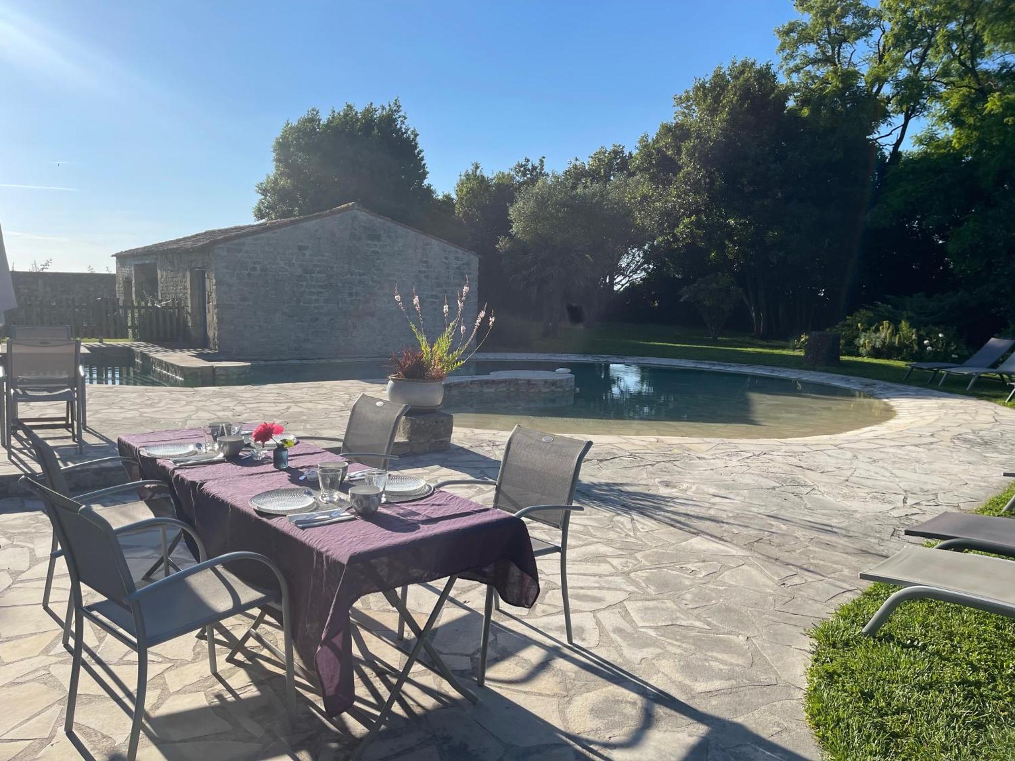 Logis Saint Leonard Dompierre-sur-Mer Exterior foto