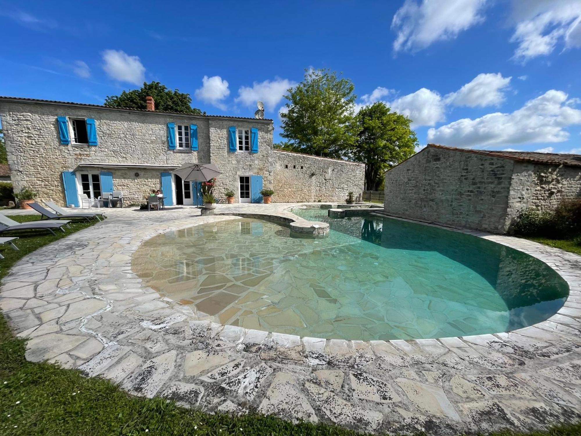Logis Saint Leonard Dompierre-sur-Mer Exterior foto